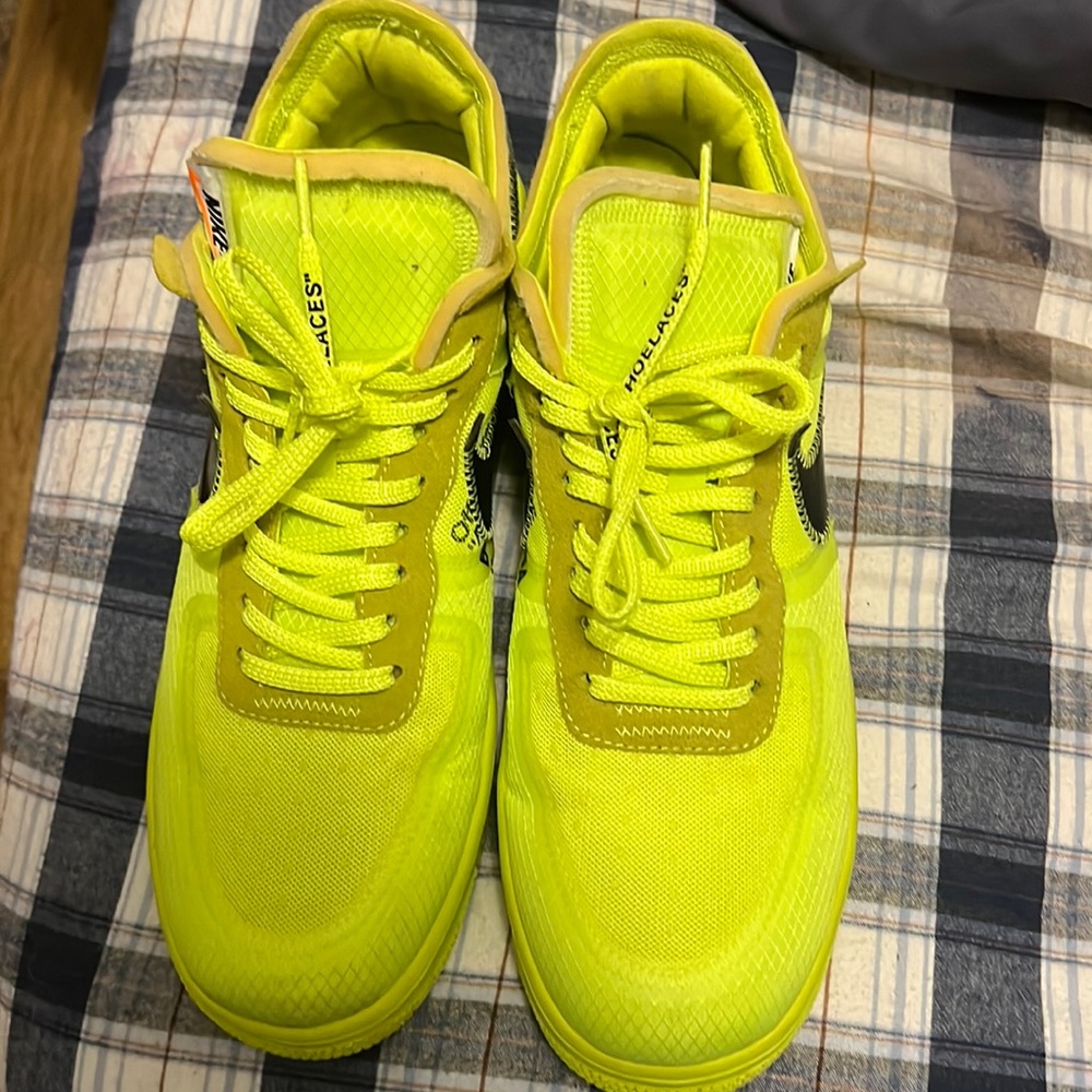 Nike off white volt size 12 no box missing shoe tag used